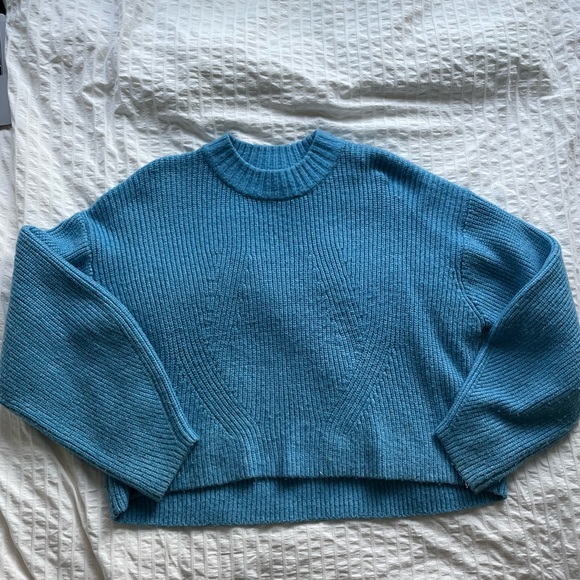 Blue knit sweater - Picture 2 of 3